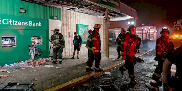 コロナで増えた米国のatm窃盗事件、大量の現金も背景-–-wall-street-journal